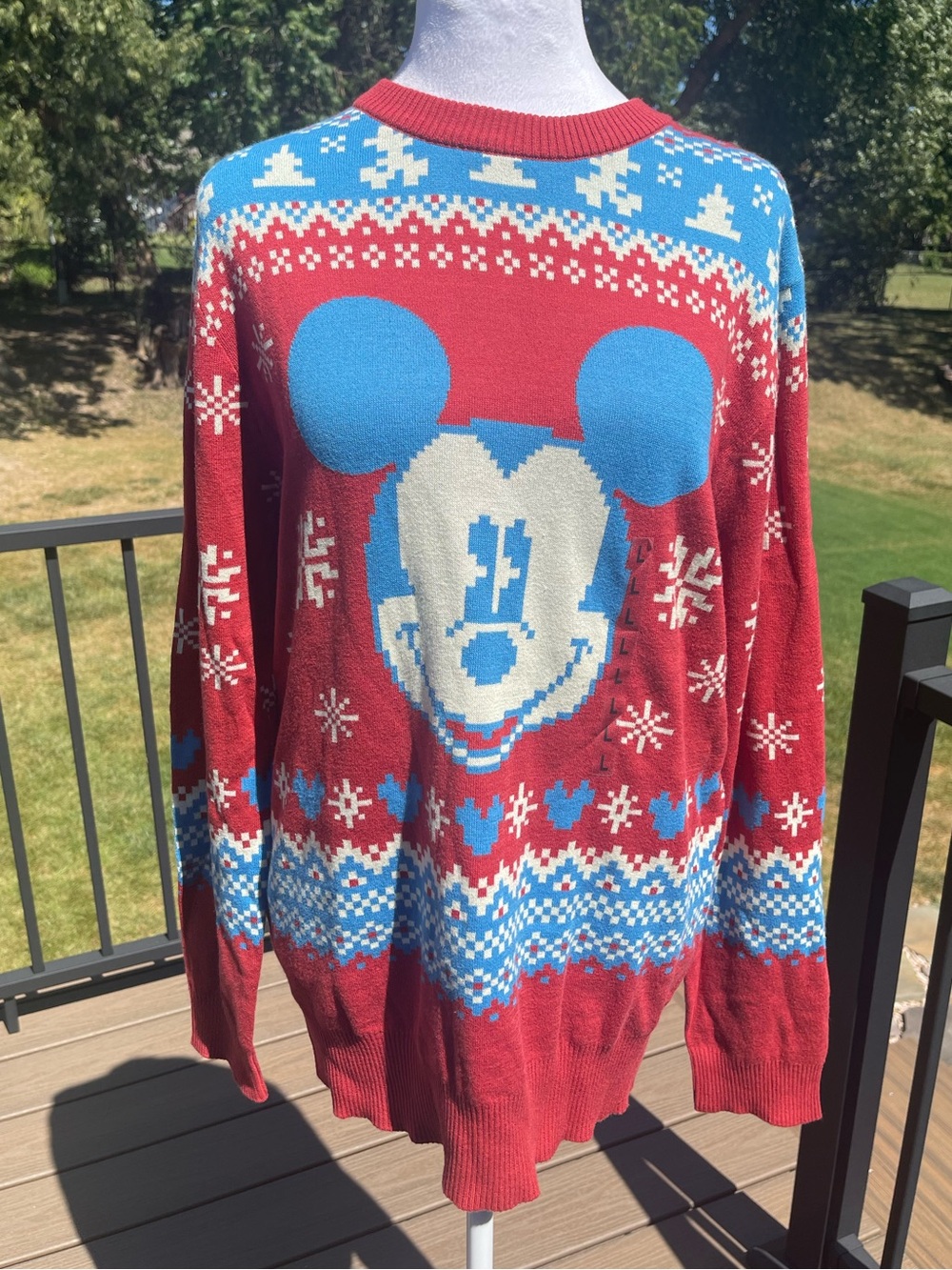 New Disney Men’s Red Blue Mickey Mouse Holiday Large Festive Sweater